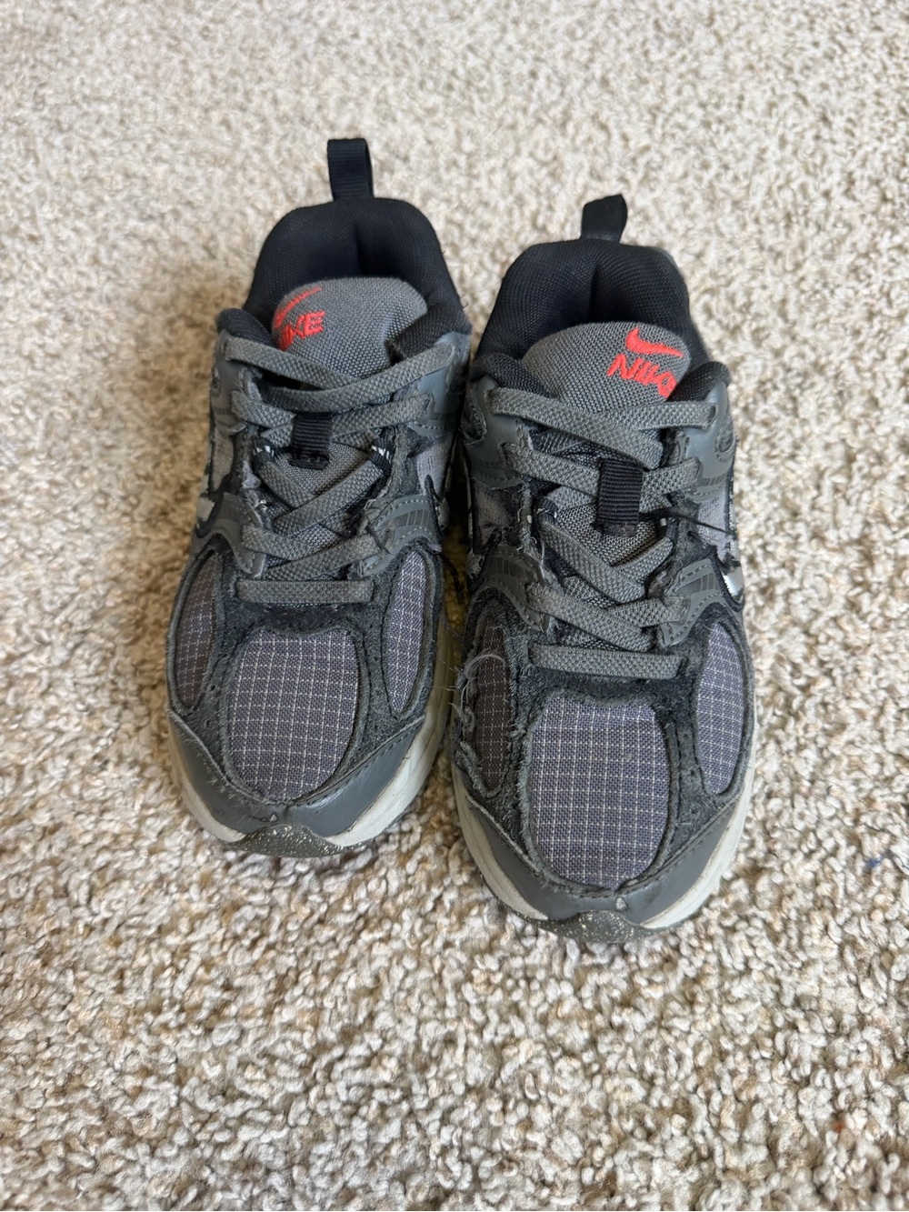 Nike Kids Black and Gray Sneakers with Red Logo